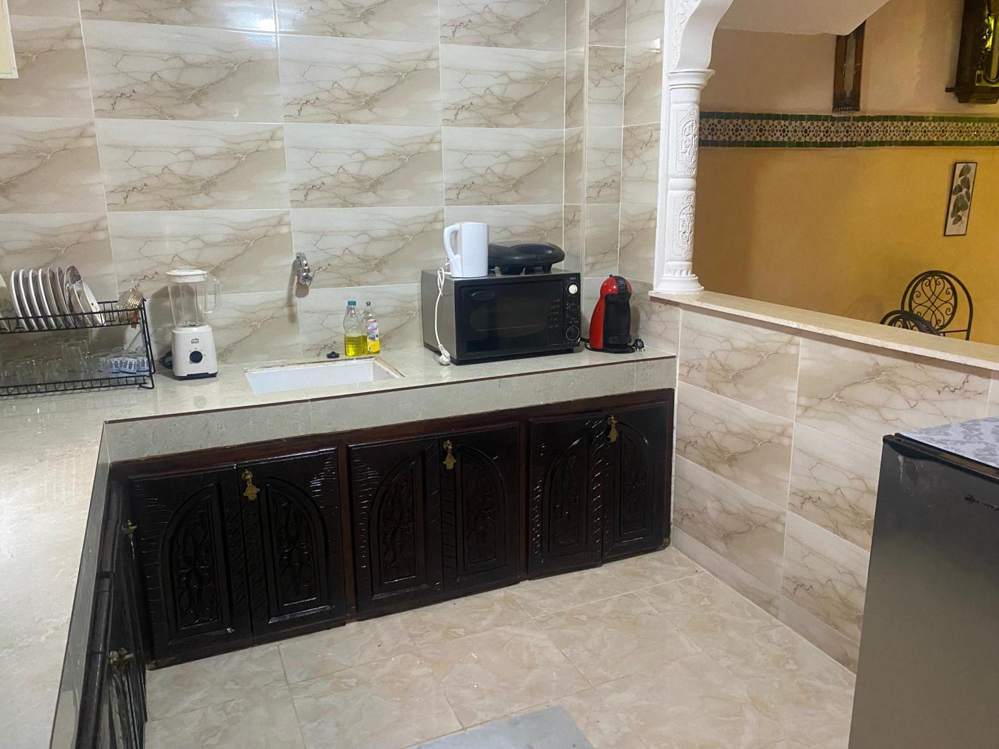 Riad Nezha Avec Jacuzzi Et 3 Piscines Au Coeur De Marrakesh Ngoại thất bức ảnh