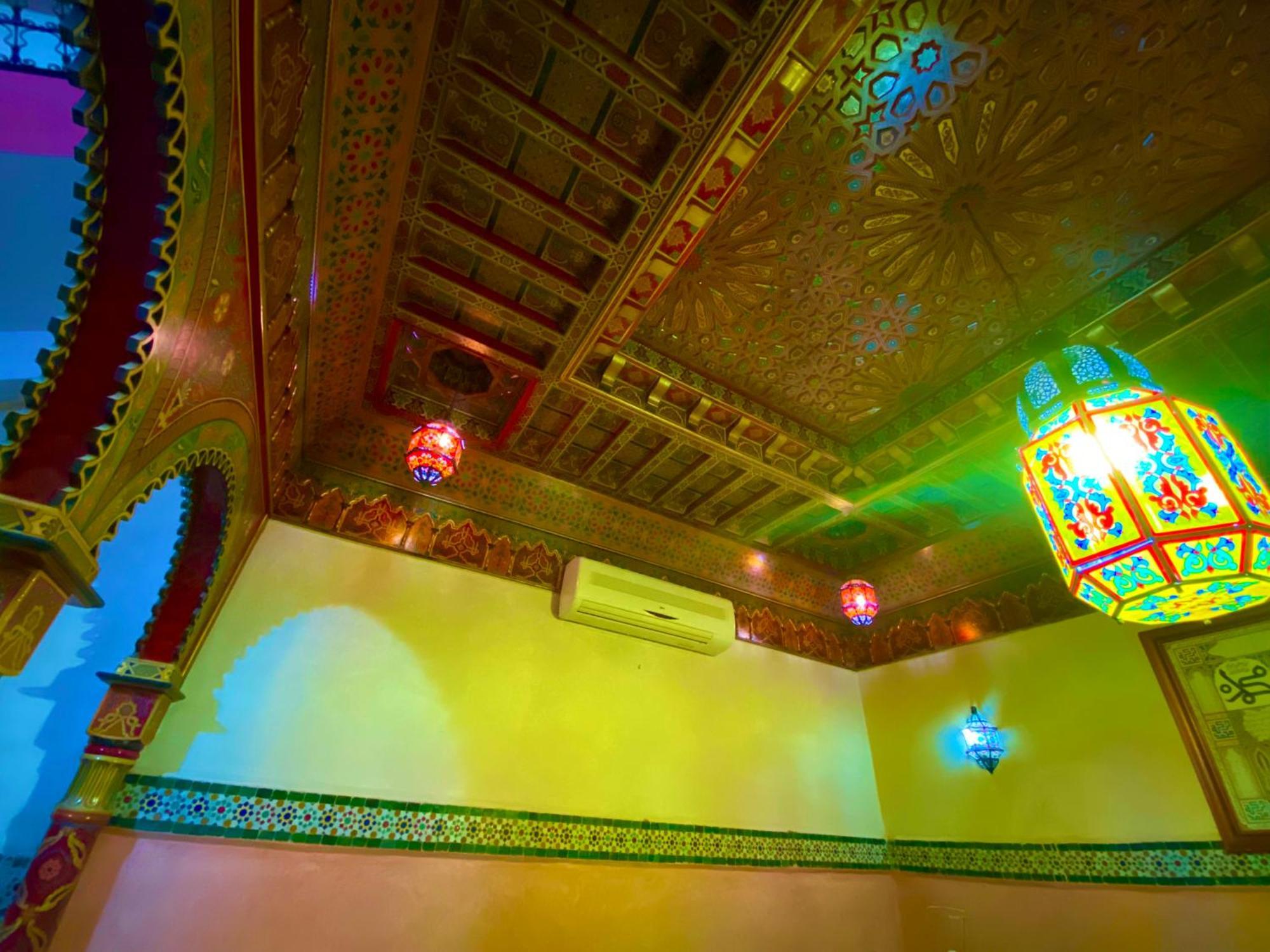 Riad Nezha Avec Jacuzzi Et 3 Piscines Au Coeur De Marrakesh Ngoại thất bức ảnh
