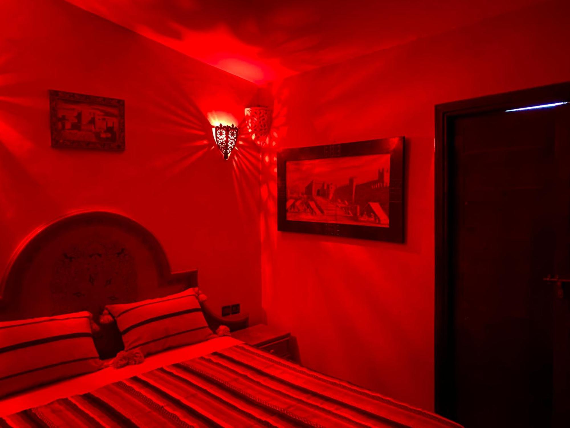 Riad Nezha Avec Jacuzzi Et 3 Piscines Au Coeur De Marrakesh Ngoại thất bức ảnh