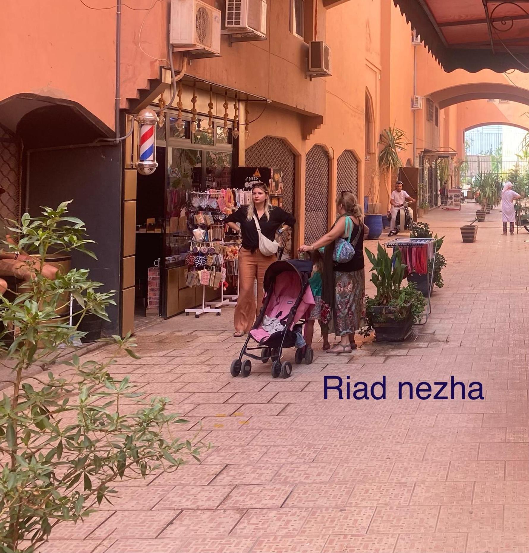 Riad Nezha Avec Jacuzzi Et 3 Piscines Au Coeur De Marrakesh Ngoại thất bức ảnh